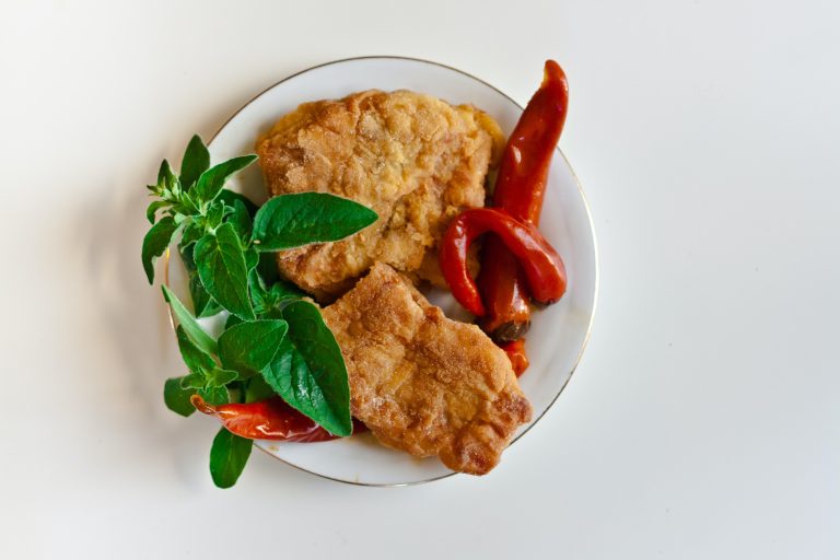 Crispy and Spicy: Fried Fish with Chili Pepper and Mint – A Fiery and Refreshing Recipe!