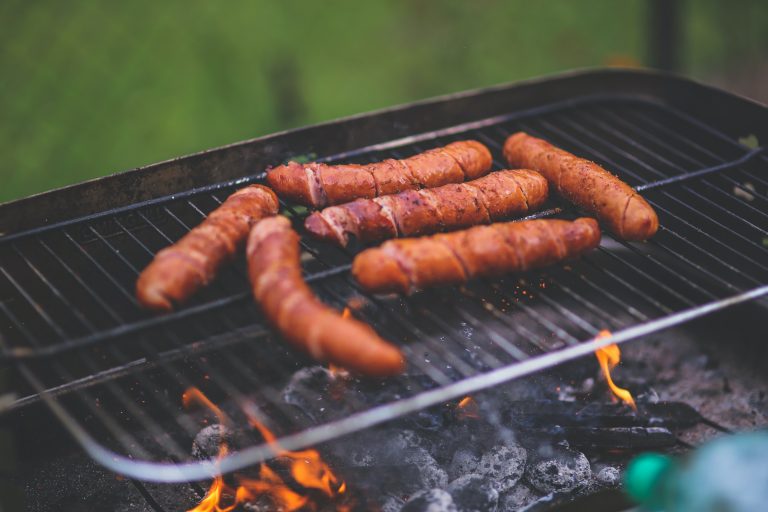 Grill Master’s Delight: Cooking Sausages on a Charcoal Grill – Unleash the Smoky Flavors!