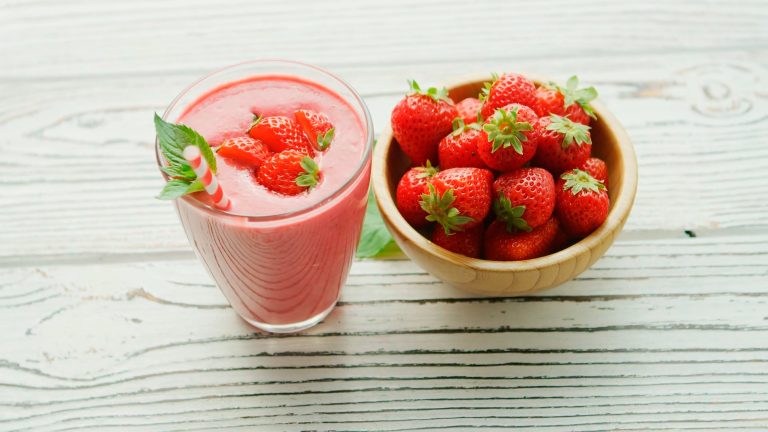 Summer in a Glass: Cool Down with a Refreshing Strawberry Smoothie